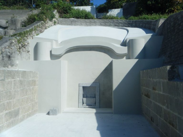 石灰岩墓　改修工事（那覇市）